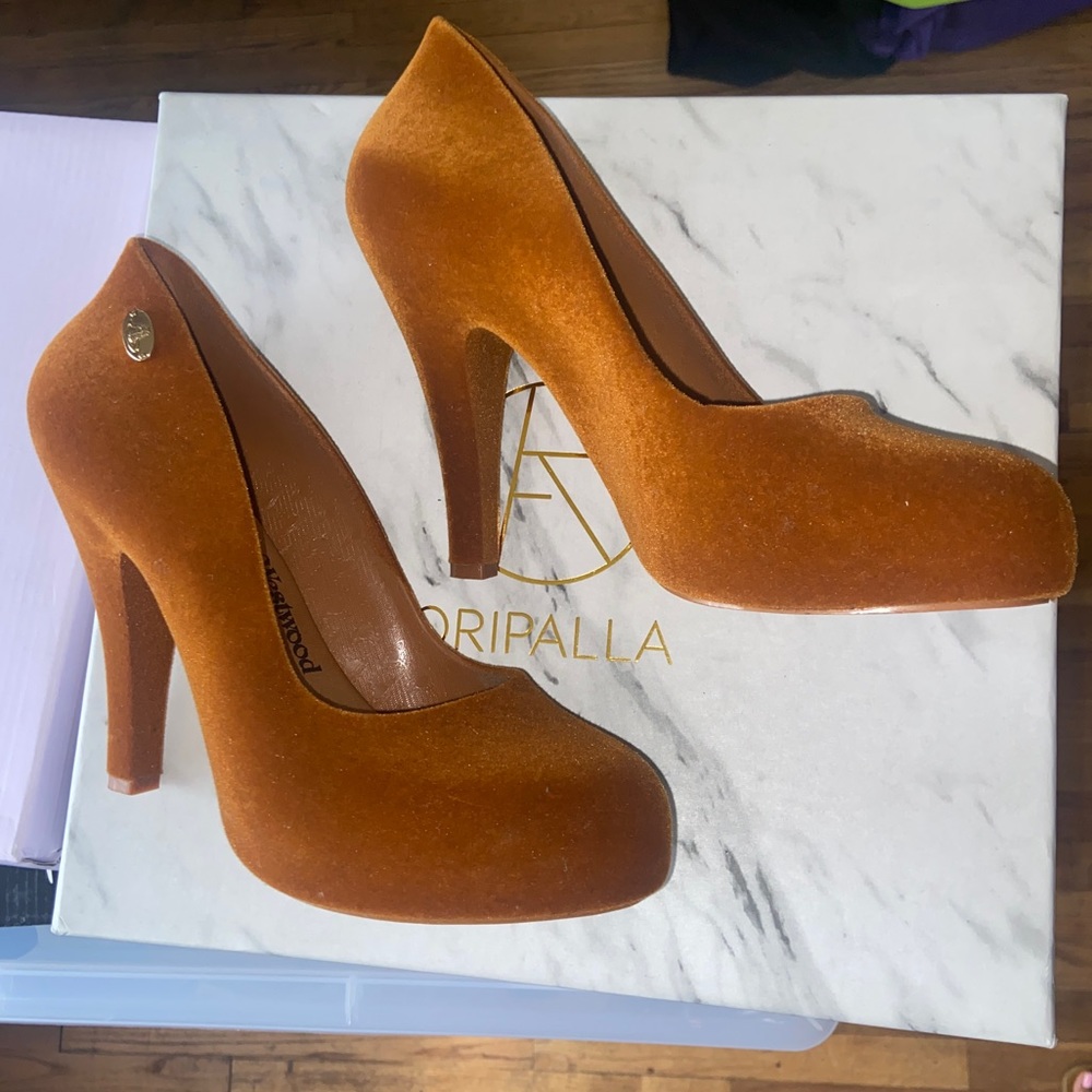 Melissa Vivienne Westwood Anglomania Skyscraper pump camel tan brown US 8 EU 39